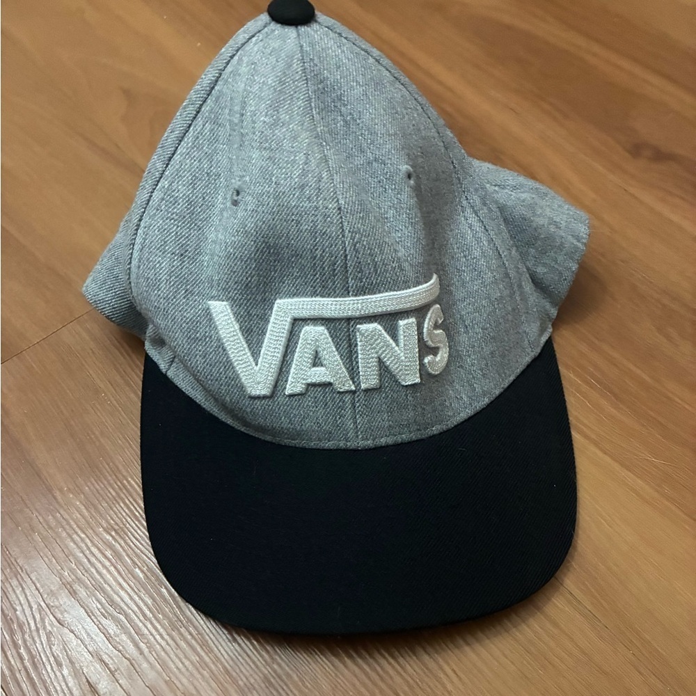Vans Two-Tone Gray and Black Hat